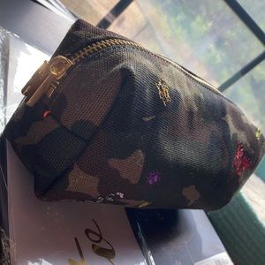 Camo/Gold ‘Camp Fortune’ Makeup Bag by India Hicks